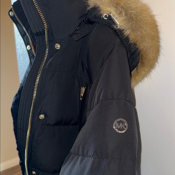 NWT Michael Kors Women's Black Puffer Jacket with Fur Trim M Pit 20 Inch - Picture 8 of 17